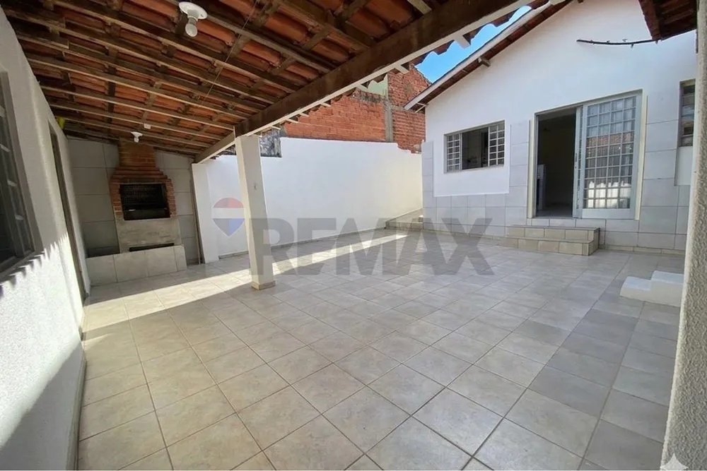 Casa, 3 quartos, 179 m² - Foto 2