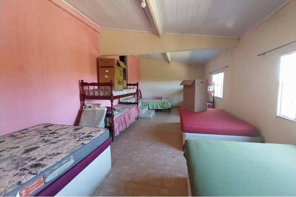 Chácara à venda com 4 quartos, 253m² - Foto 13