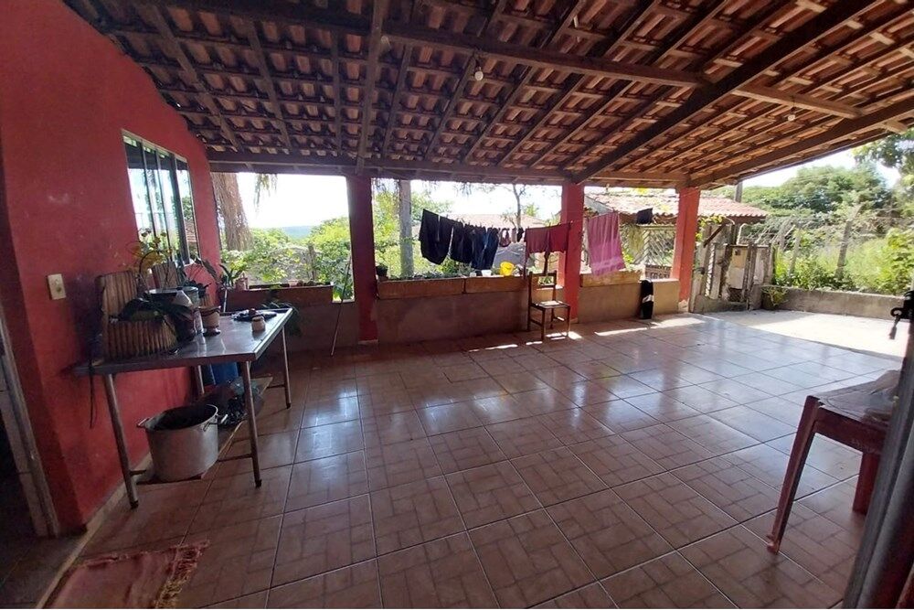 Chácara à venda com 4 quartos, 253m² - Foto 3