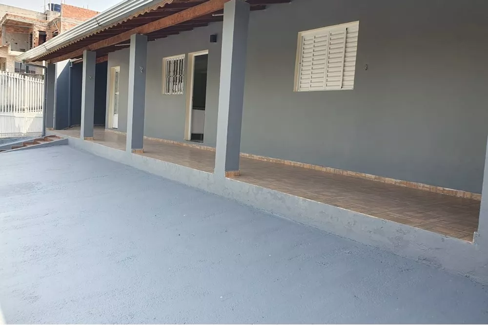 Casa à venda com 2 quartos, 110m² - Foto 1