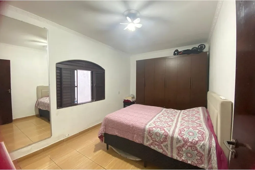 Casa, 2 quartos, 204 m² - Foto 1