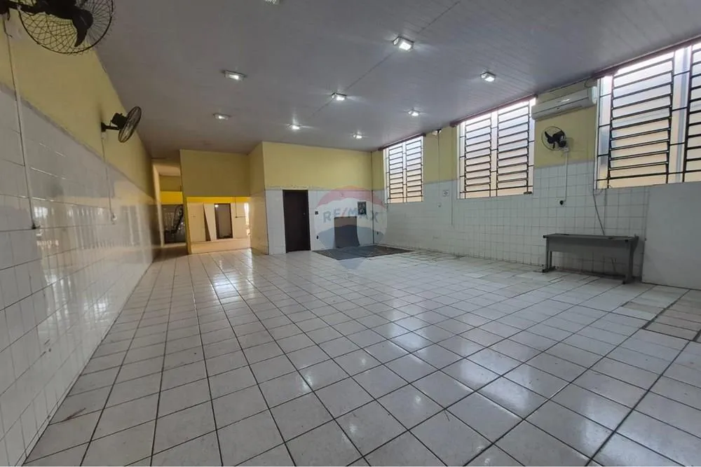 Loja-Salão, 250 m² - Foto 1