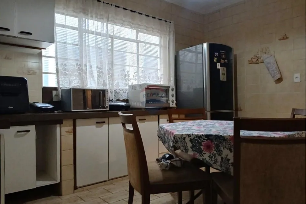 Casa, 2 quartos, 253 m² - Foto 4