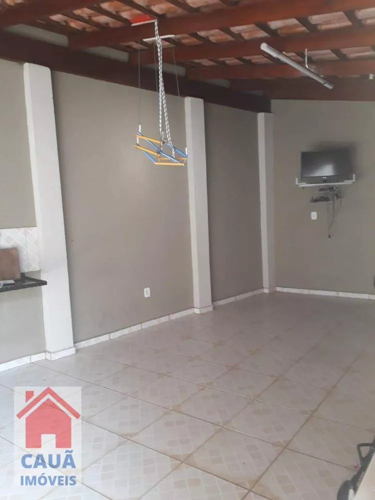 Casa à venda com 2 quartos, 122m² - Foto 2