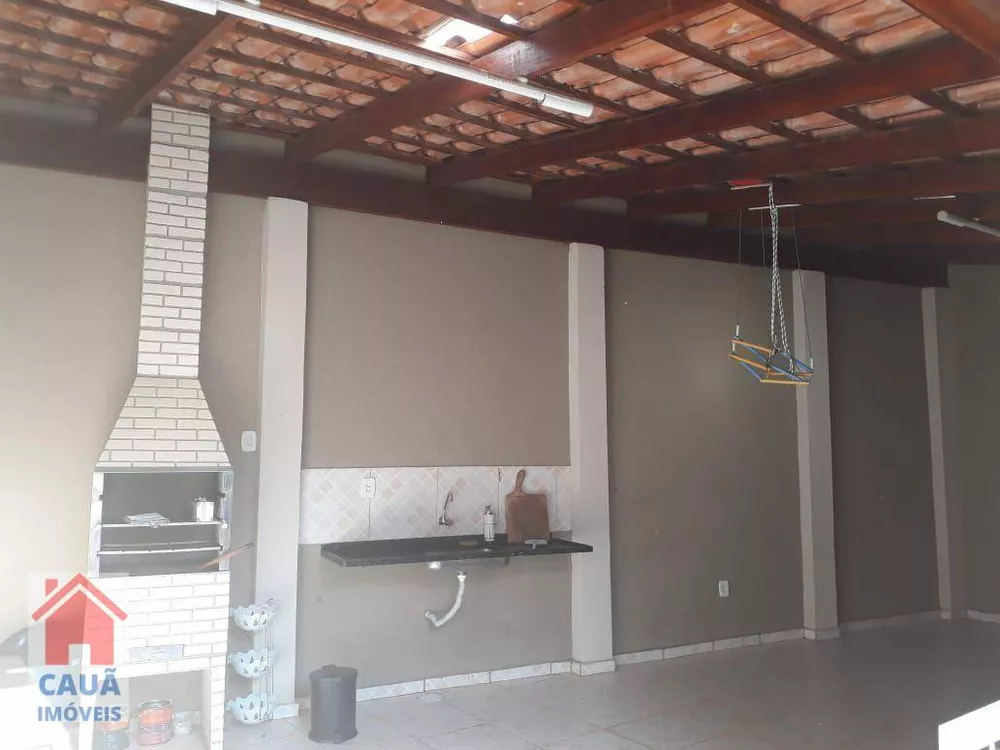 Casa à venda com 2 quartos, 122m² - Foto 1