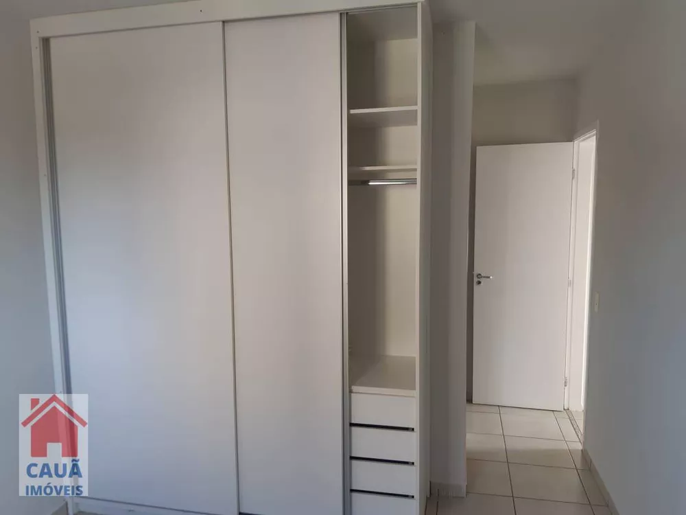 Apartamento à venda com 3 quartos, 1m² - Foto 2