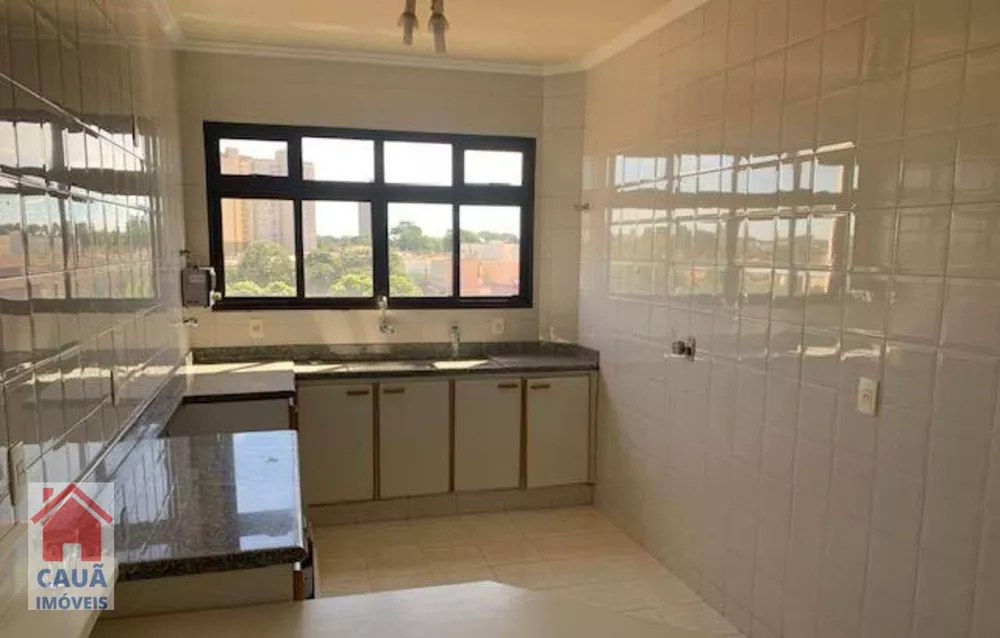 Apartamento para alugar com 3 quartos, 125m² - Foto 3