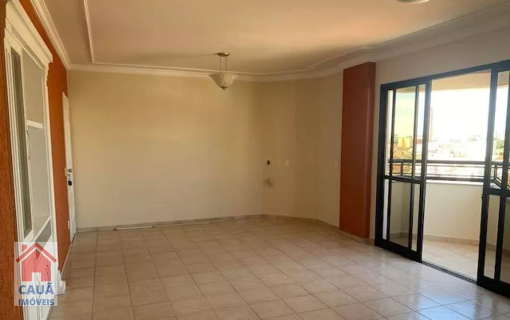 Apartamento para alugar com 3 quartos, 125m² - Foto 2