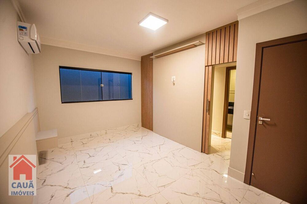 Casa, 3 quartos, 205 m² - Foto 1