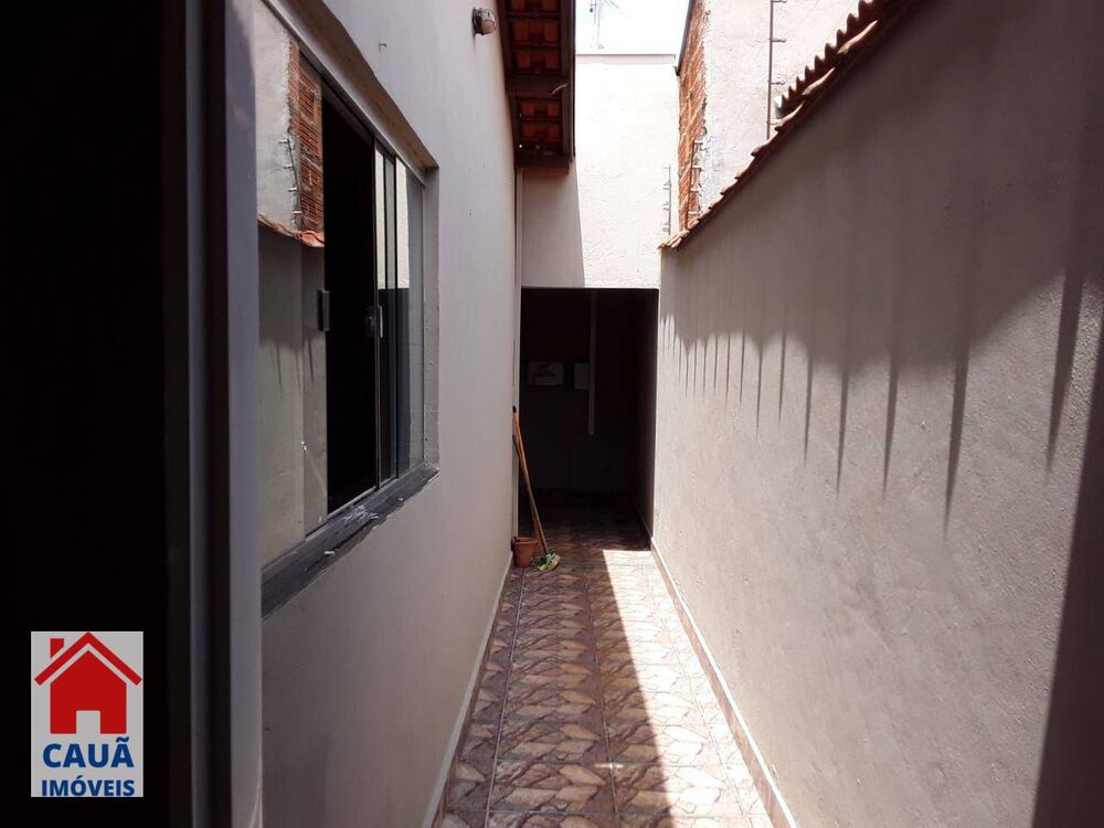 Casa à venda com 3 quartos, 103m² - Foto 1