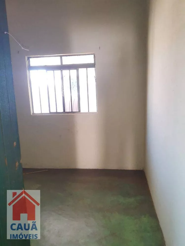 Casa à venda com 2 quartos, 215m² - Foto 3