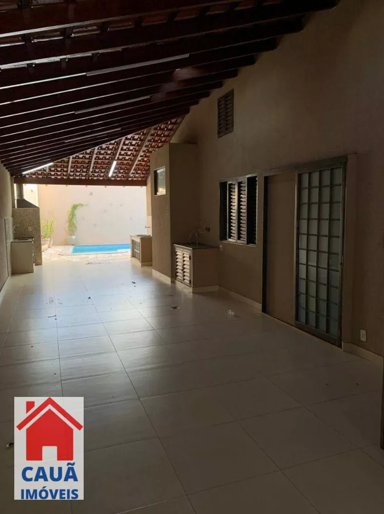 Casa à venda e aluguel com 3 quartos, 240m² - Foto 6