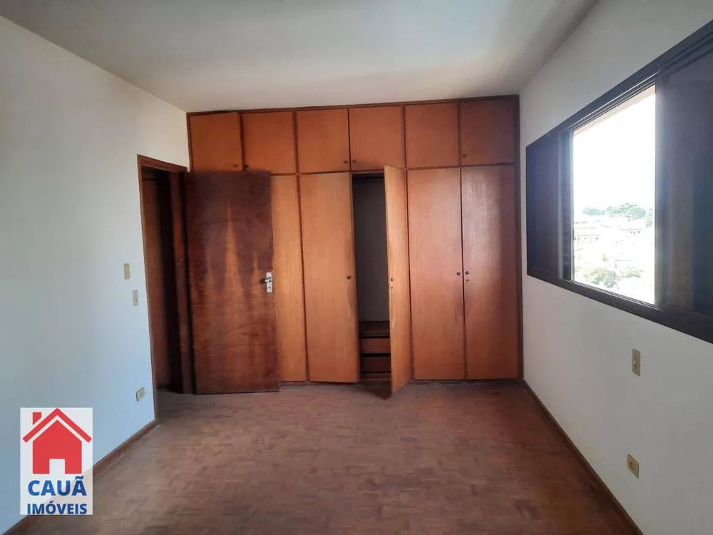 Apartamento à venda com 4 quartos, 245m² - Foto 2