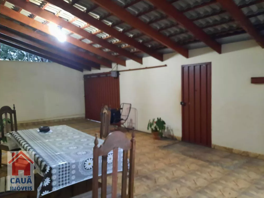 Casa à venda com 3 quartos, 102m² - Foto 1