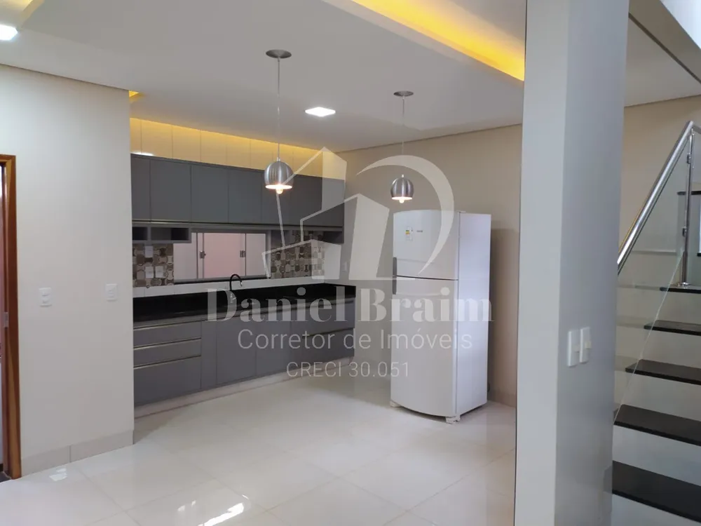 Casa, 4 quartos, 184 m² - Foto 1