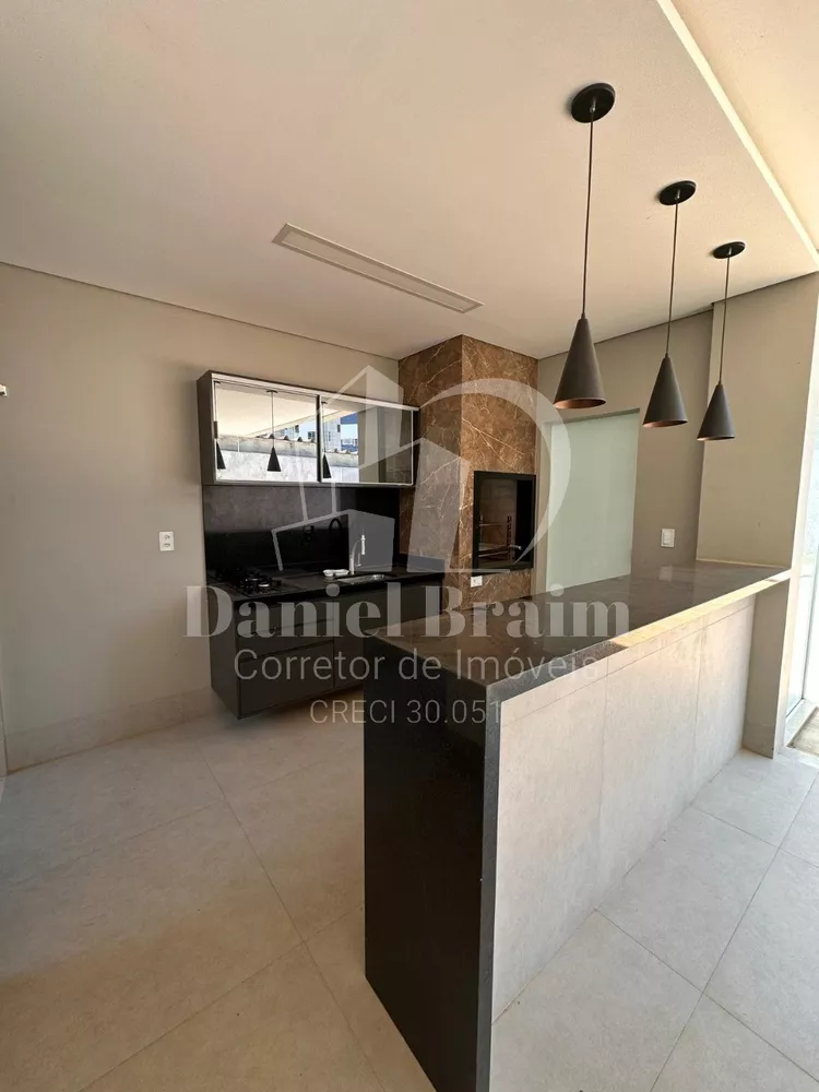 Casa à venda com 4 quartos, 250m² - Foto 5