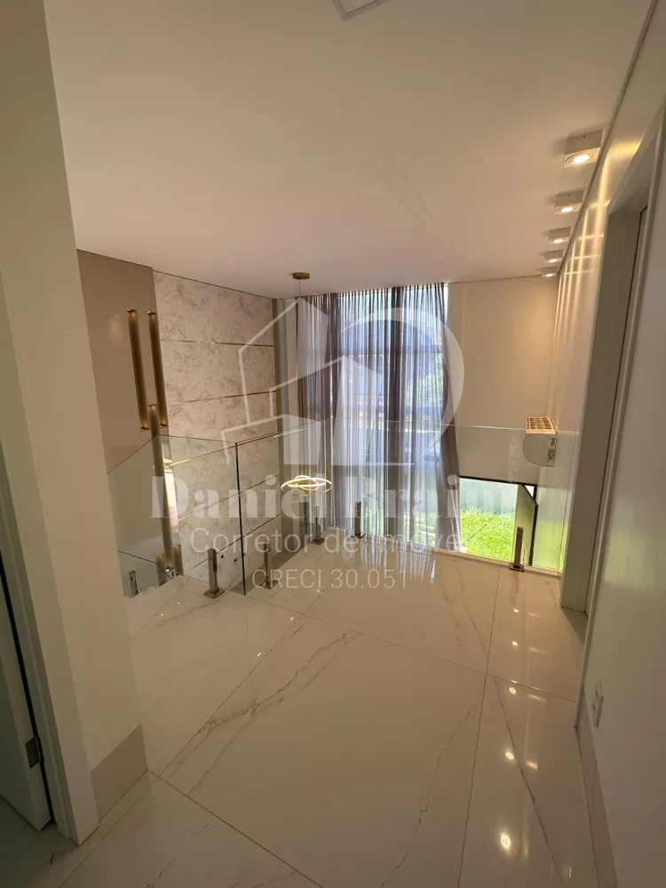 Casa à venda com 4 quartos, 250m² - Foto 3