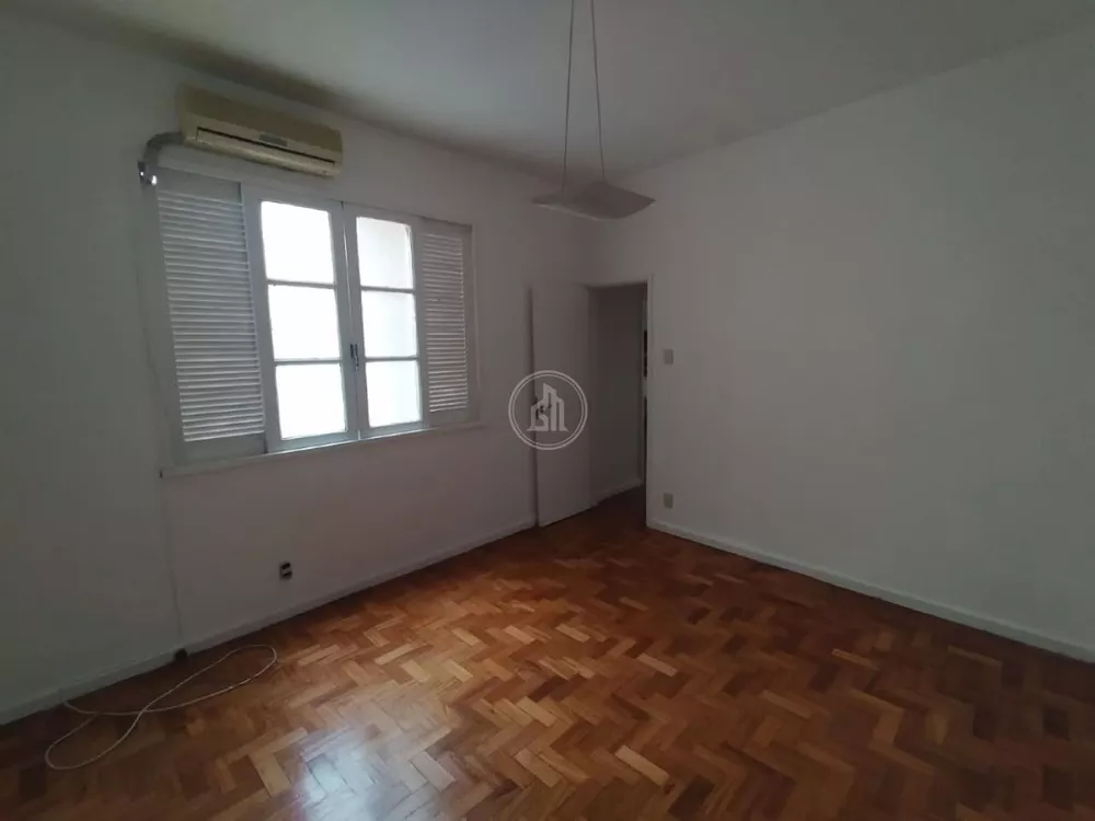 Apartamento à venda com 2 quartos, 70m² - Foto 1