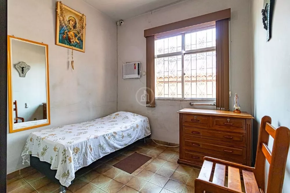 Casa à venda com 6 quartos, 200m² - Foto 8