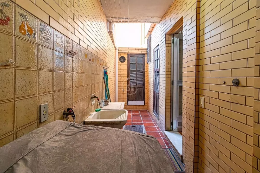 Casa, 6 quartos, 200 m² - Foto 7