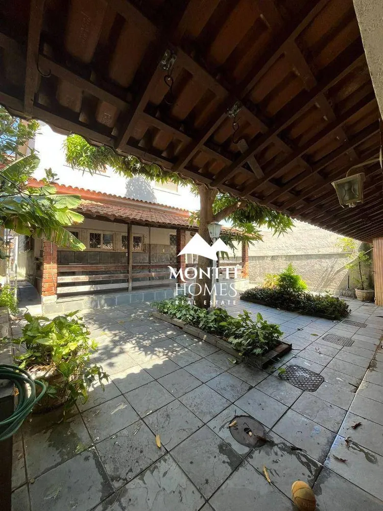 Casa, 5 quartos, 321 m² - Foto 2