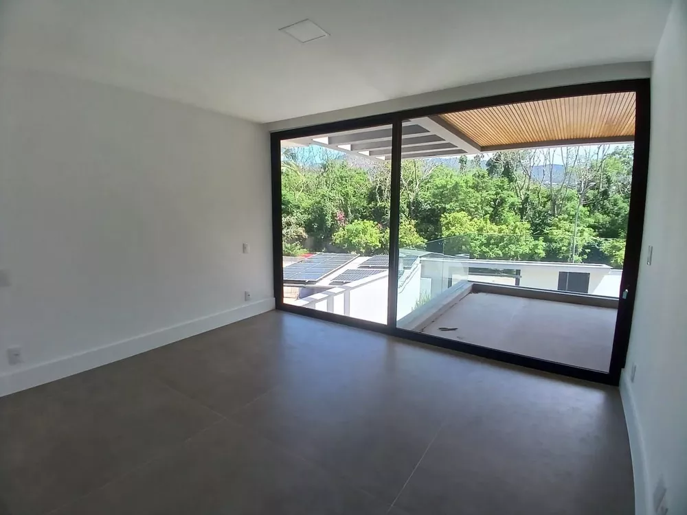 Casa, 4 quartos, 340 m² - Foto 1