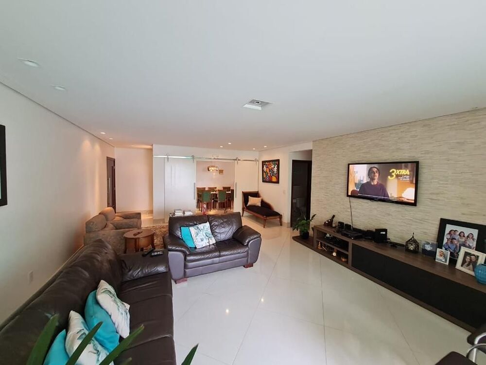 Apartamento à venda com 3 quartos, 180m² - Foto 12