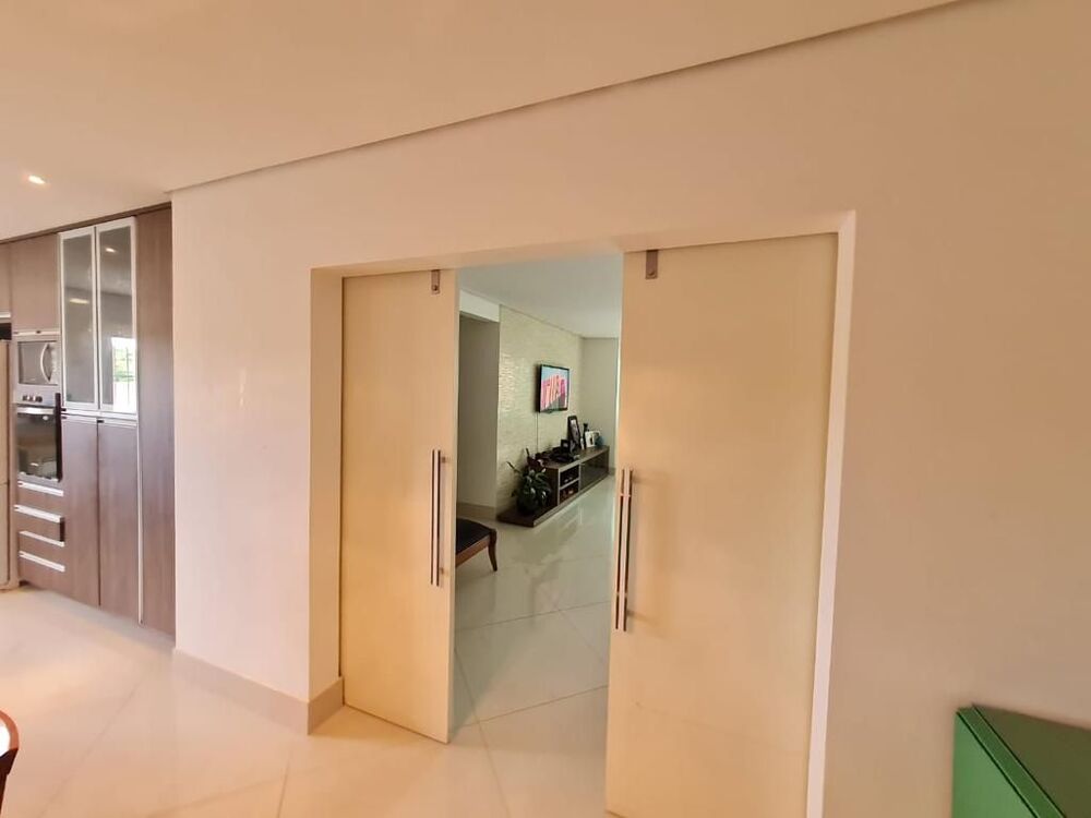 Apartamento à venda com 3 quartos, 180m² - Foto 9
