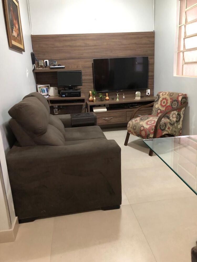 Casa, 4 quartos, 137 m² - Foto 1