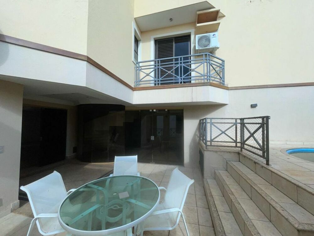 Apartamento para alugar com 4 quartos, 400m² - Foto 2