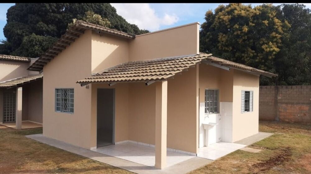 Casa à venda com 2 quartos, 53m² - Foto 1