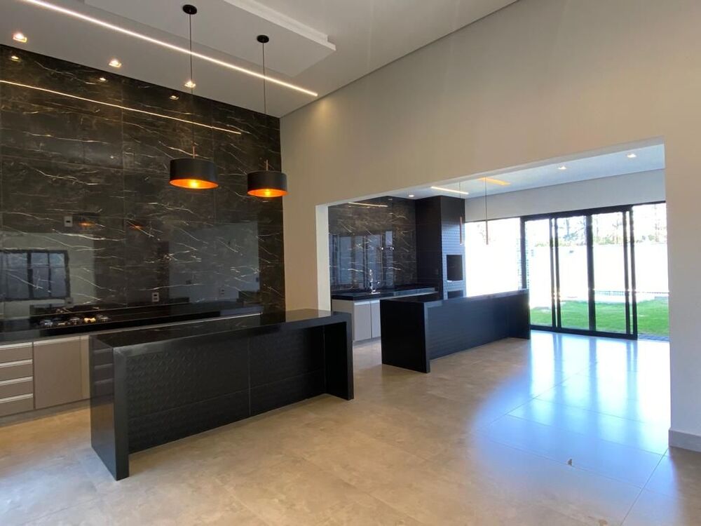 Casa, 3 quartos, 200 m² - Foto 1