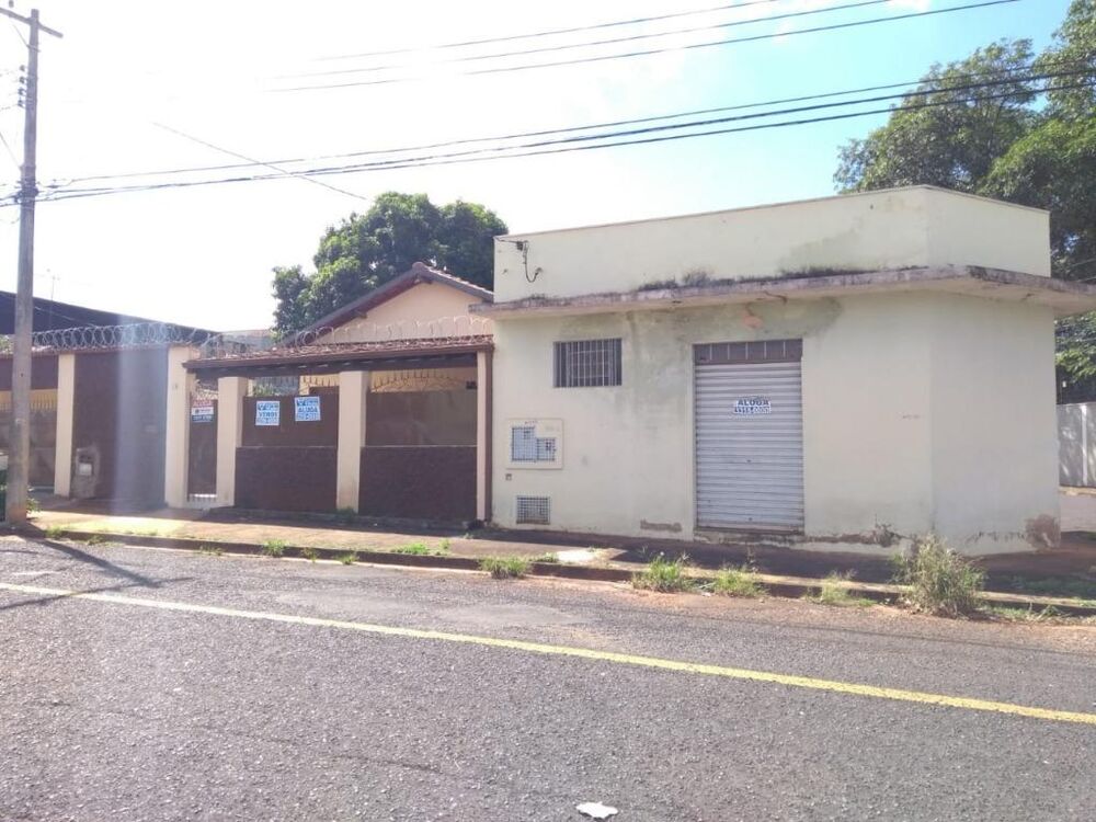 Casa, 2 quartos, 200 m² - Foto 1