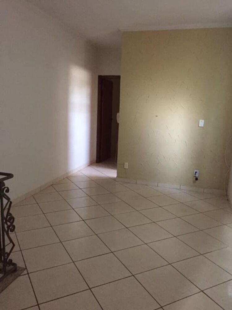 Casa de Vila à venda com 6 quartos, 288m² - Foto 5