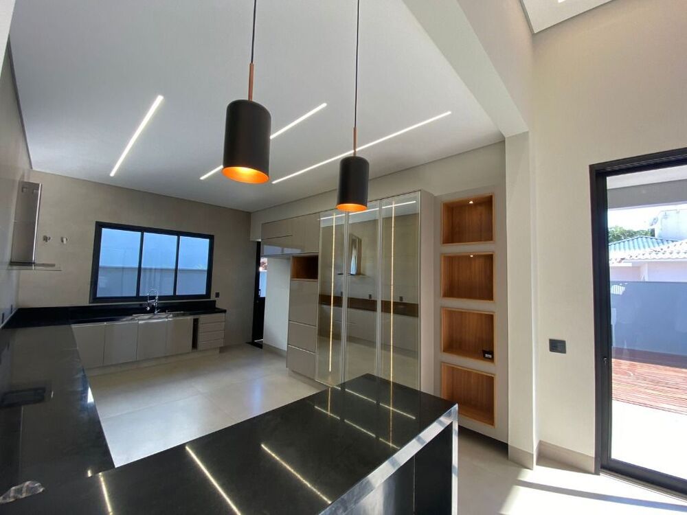 Casa à venda com 3 quartos, 270m² - Foto 4