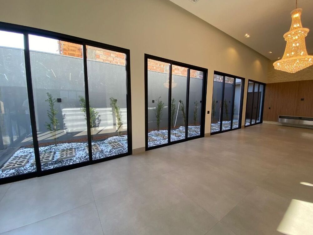 Casa à venda com 3 quartos, 270m² - Foto 2
