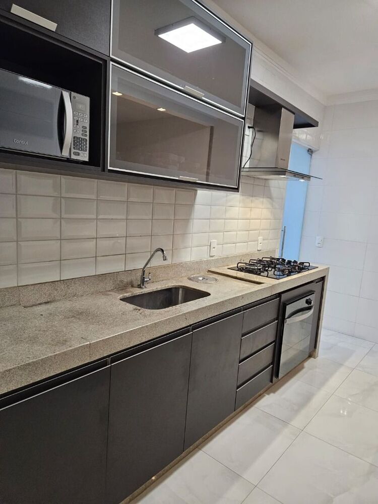 Casa à venda com 3 quartos, 90m² - Foto 1
