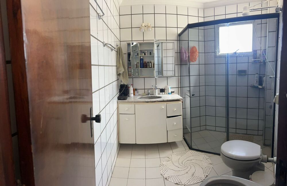 Apartamento à venda com 3 quartos, 144m² - Foto 2