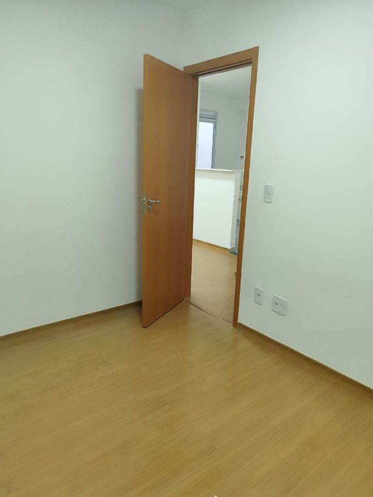 Apartamento para alugar com 2 quartos, 39m² - Foto 2