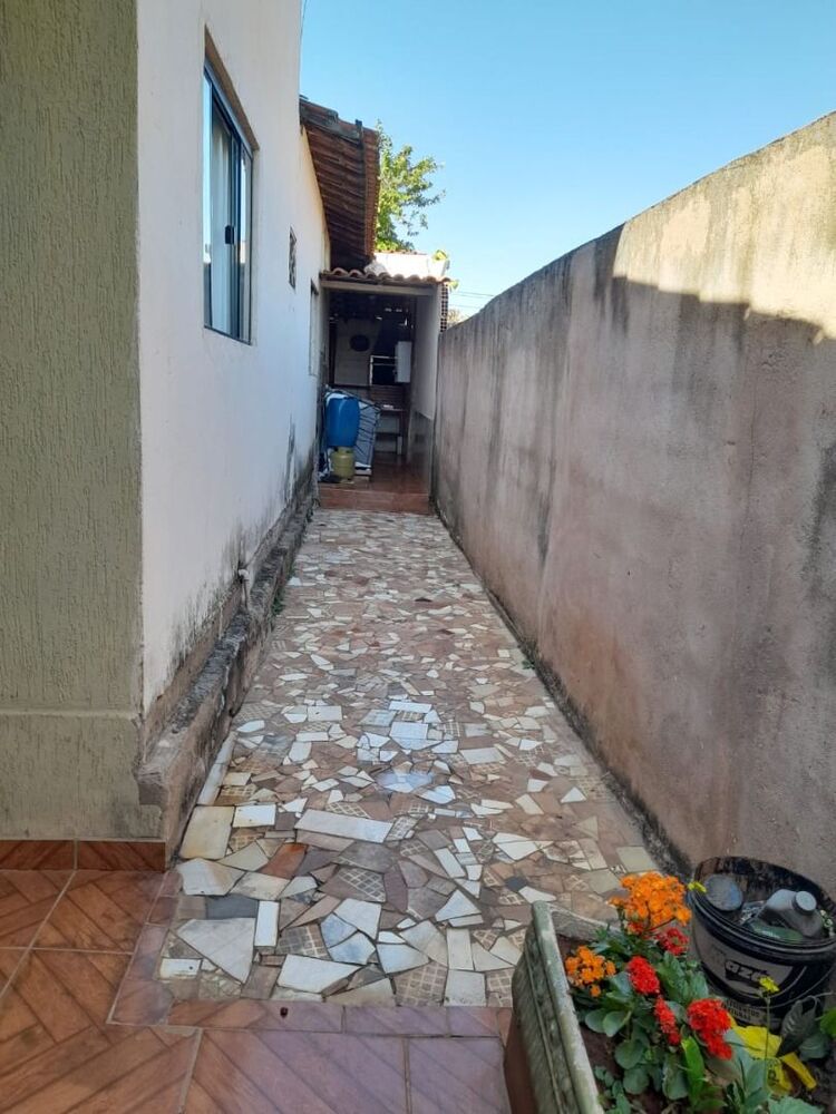 Casa à venda com 2 quartos, 138m² - Foto 4