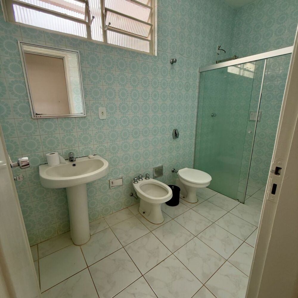Casa à venda com 3 quartos, 230m² - Foto 3