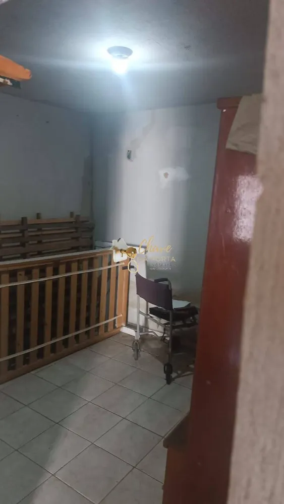 Casa, 3 quartos, 242 m² - Foto 2