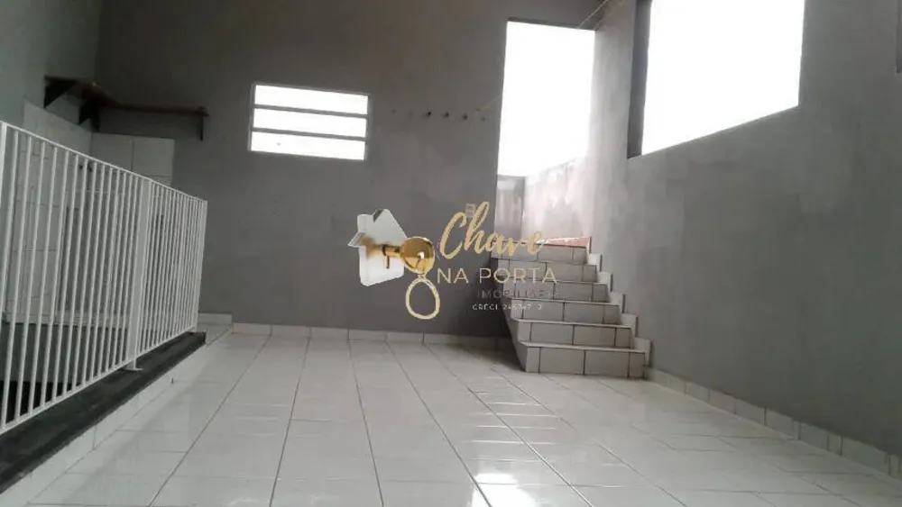 Casa, 3 quartos, 242 m² - Foto 2