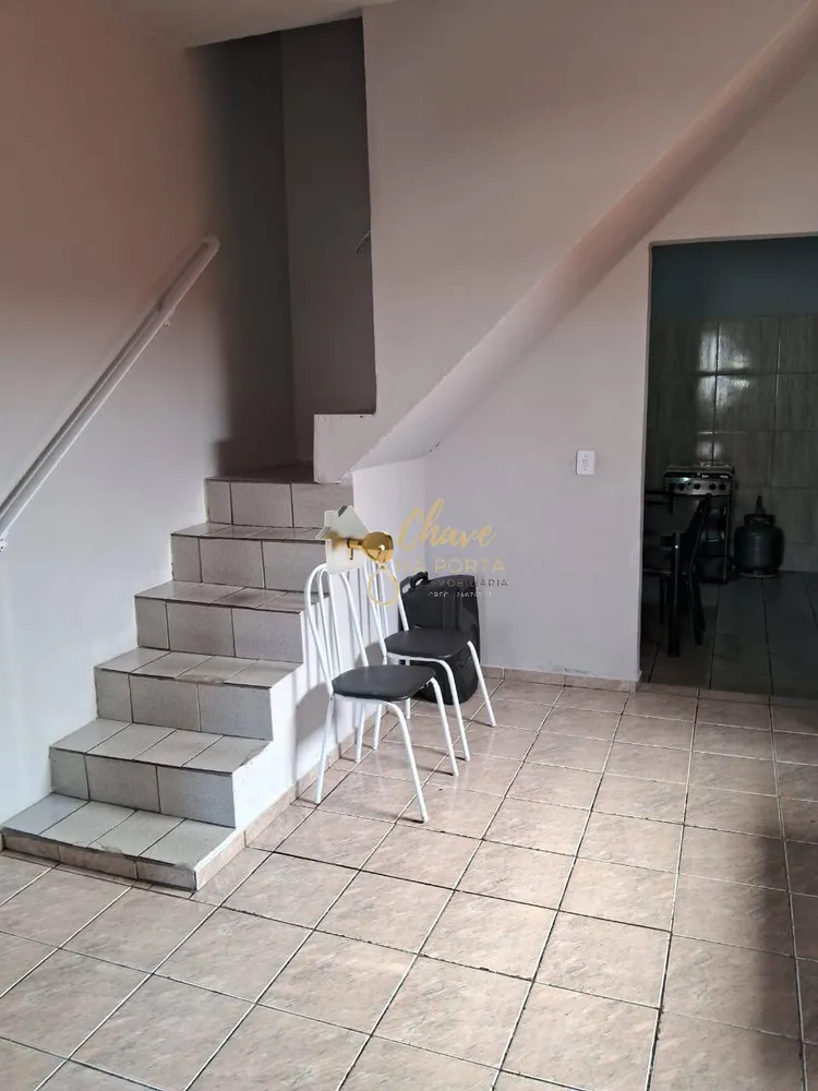 Casa, 3 quartos, 130 m² - Foto 2
