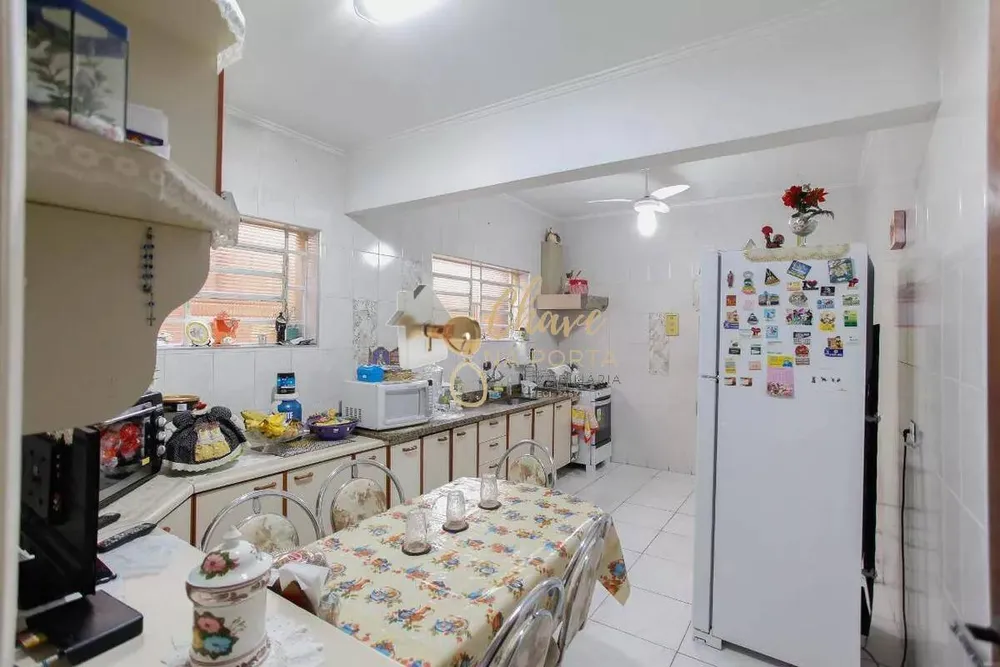 Casa, 3 quartos, 189 m² - Foto 1