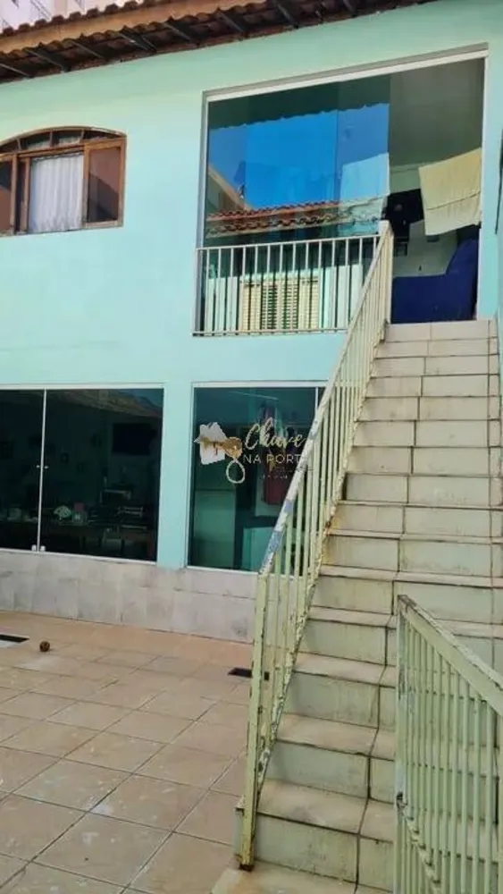 Sobrado, 4 quartos, 310 m² - Foto 2