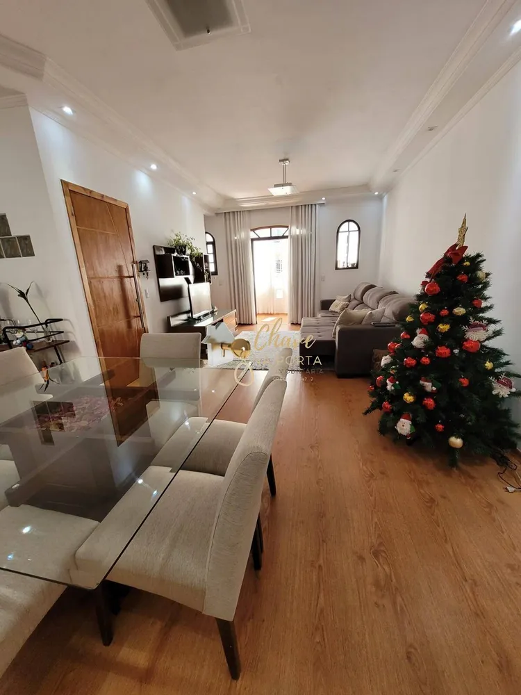 Casa, 3 quartos, 200 m² - Foto 2