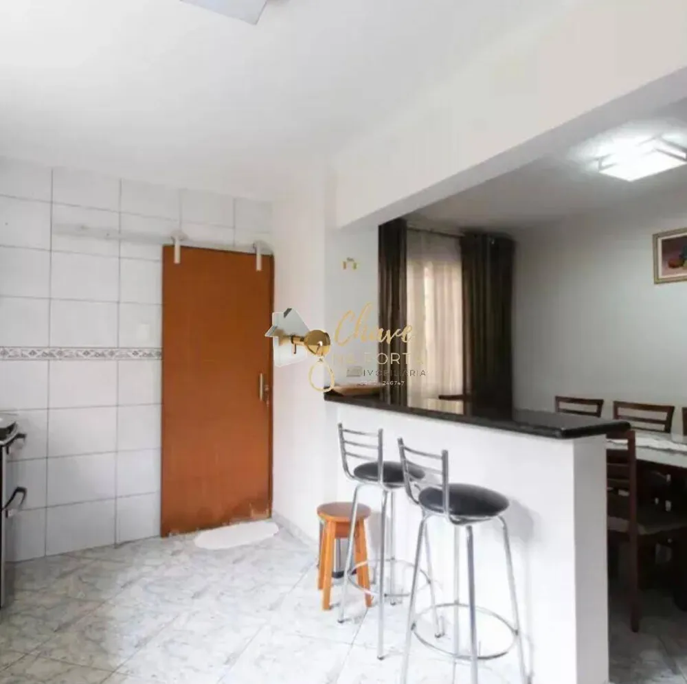 Casa, 3 quartos, 193 m² - Foto 1