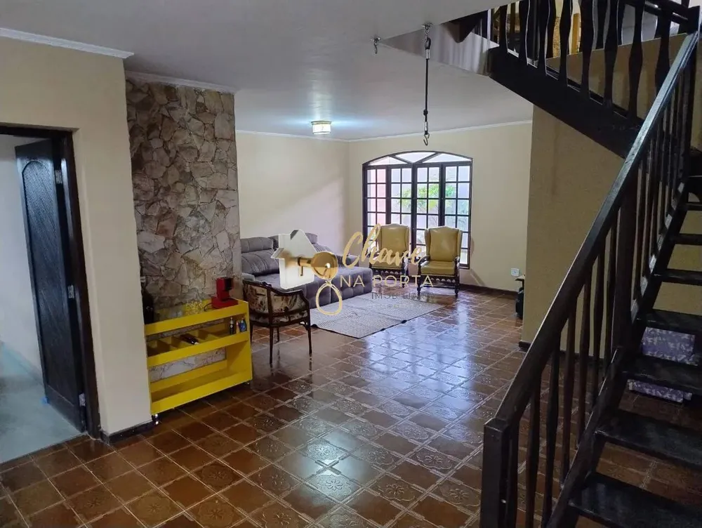 Casa, 3 quartos, 600 m² - Foto 2