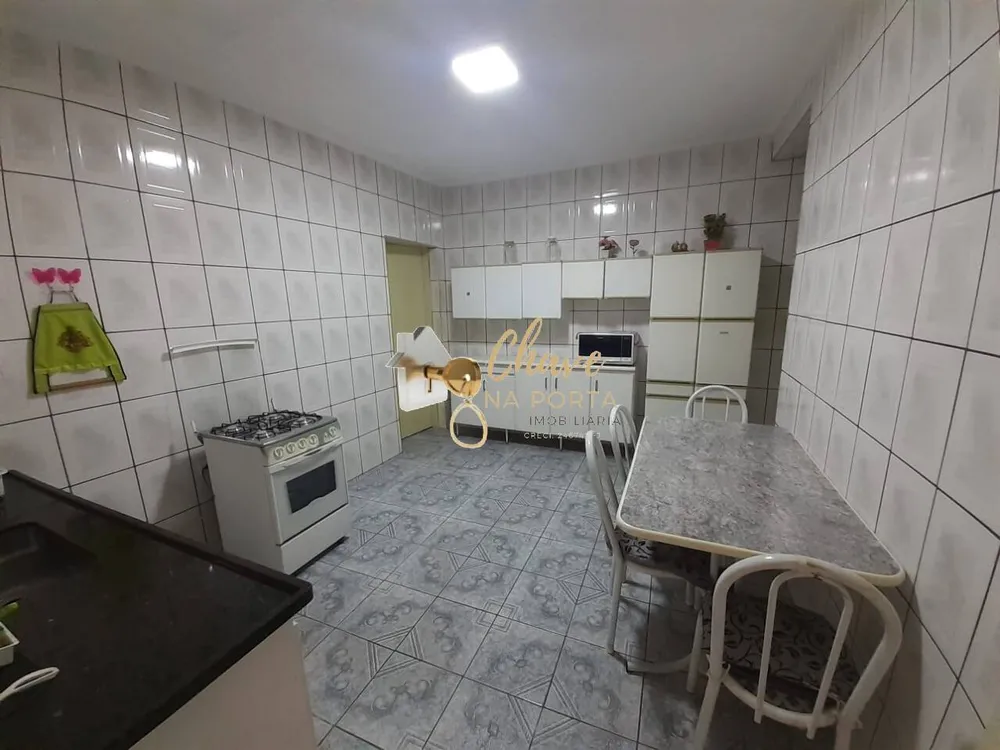 Casa, 3 quartos, 186 m² - Foto 2